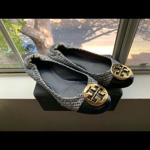 TORY BURCH TOESHOES 7 NO BOX